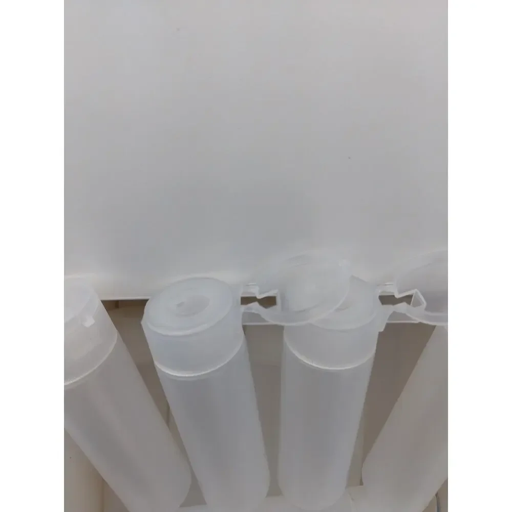 15pcs Refillable Empty Shampoo and Conditioner Bottles Flip-top Squeeze...